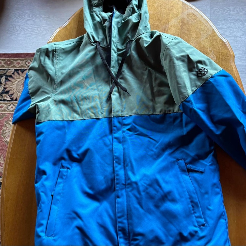 686 snowboard jacket NEW mens size small WATERPROOF/INSULATED